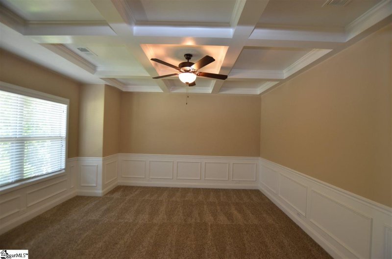 Property image 4 at 305 Graylin Drive, Spartanburg, SC 29301