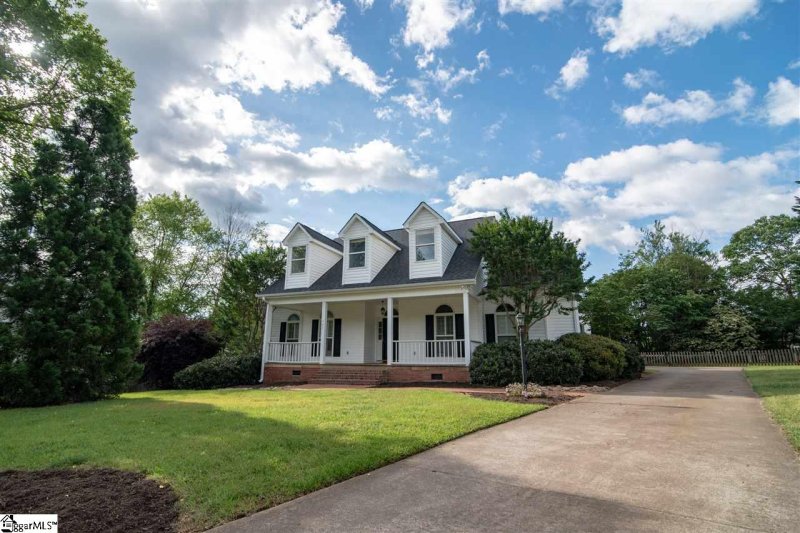 Property image 2 at 107 W Fieldsparrow Court, Greenville, SC 29615