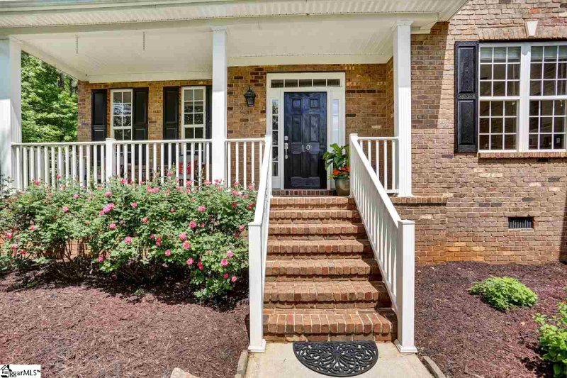Property image 2 at 10 Midcroft Court, Greenville, SC 29607-4966