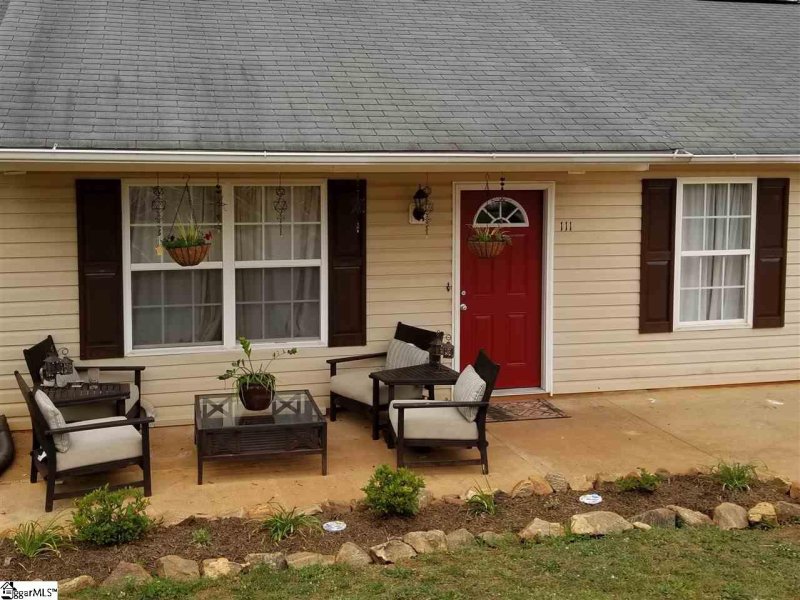 Property image 2 at 111 Blackbird Lane, Greenville, SC 29611