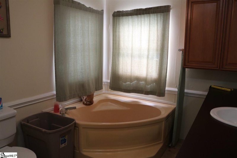 Property image 4 at 223 Glenda Lane, Easley, SC 29642