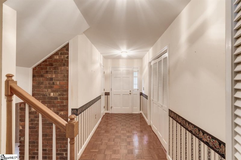 Property image 4 at 5 Donington Drive, Greenville, SC 29615