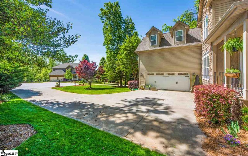 Property image 2 at 4 Carolina Leaf Lane, Fountain Inn, SC 29644