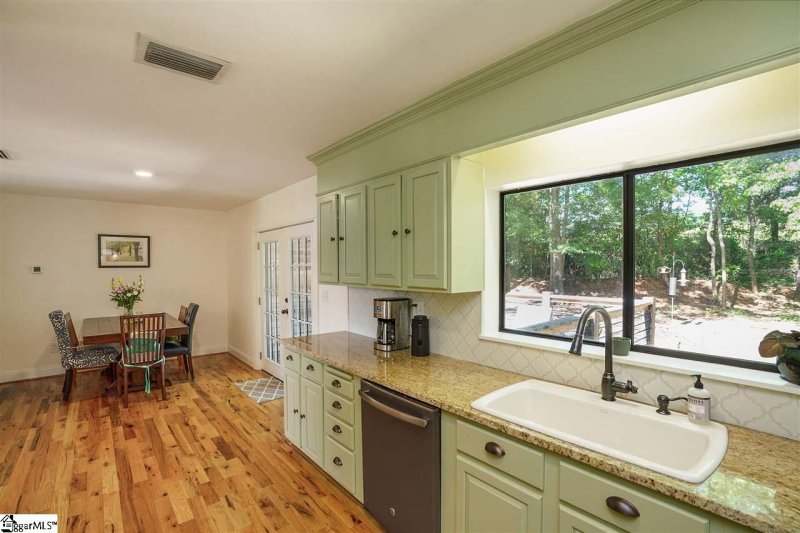 Property image 5 at 106 Glenda Lane, Greenville, SC 29607