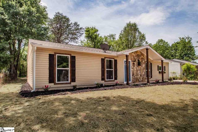 Property image 3 at 118 Osmond Drive, Taylors, SC 29687