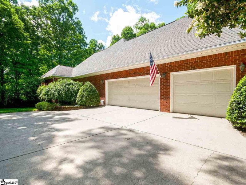 Property image 2 at 115 Pinehaven Way, Simpsonville, SC 29680