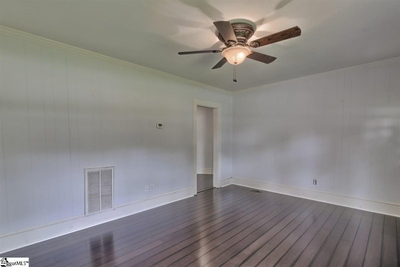 Property image 3 at 322 Katherine Street, Easley, SC 29640
