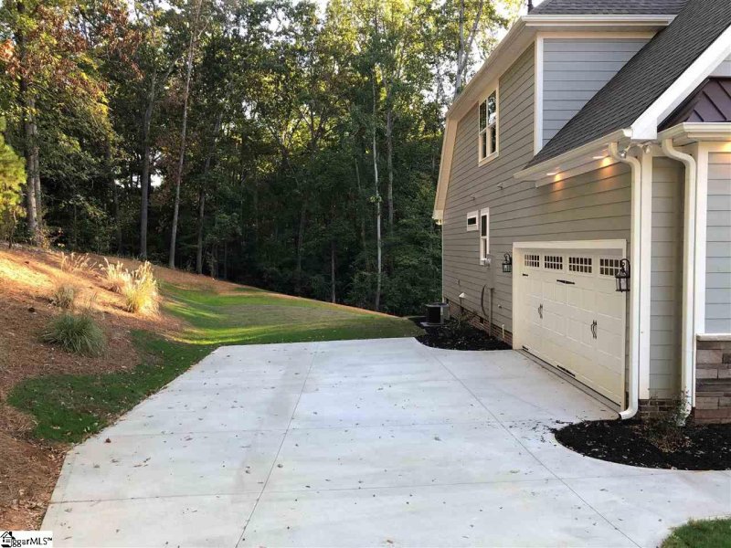 Property image 4 at 123 Quiet Lake Court, Piedmont, SC 29673