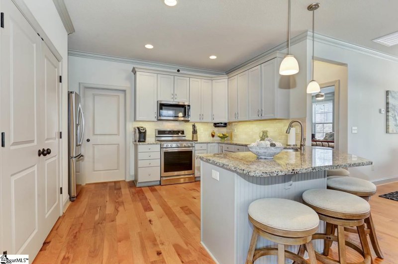 Property image 5 at 76 Vinton Drive, Greer, SC 29651