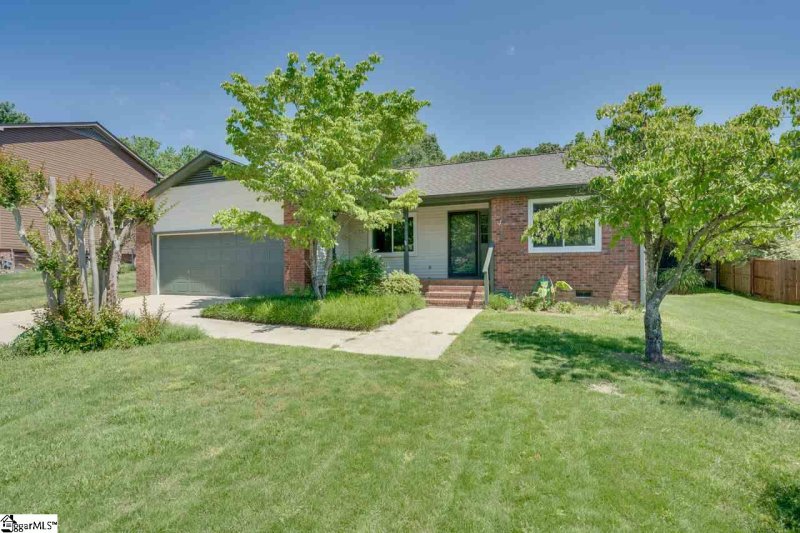 Property image 2 at 4 Bendingwood Circle, Taylors, SC 29687