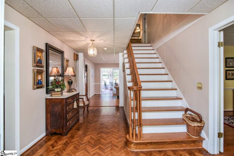 Property image 3 at 117 Tar Boulevard, Greenville, SC 29605