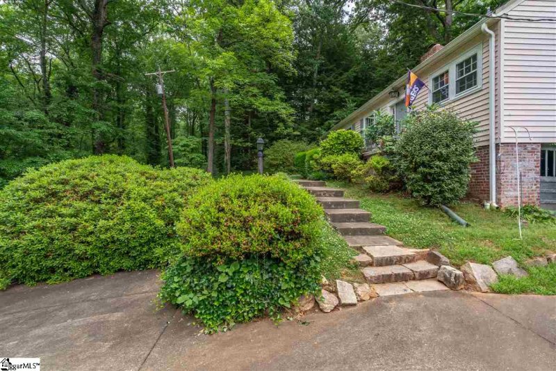 Property image 3 at 36 Fernwood Lane, Greenville, SC 29607