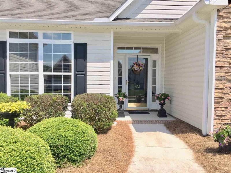 Property image 2 at 102 Hanging Moss Lane, Greenville, SC 29615