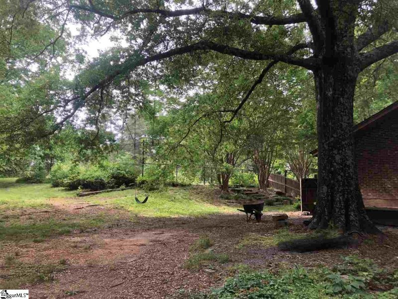 Property image 5 at 106 Raven Road, Greenville, SC 29615