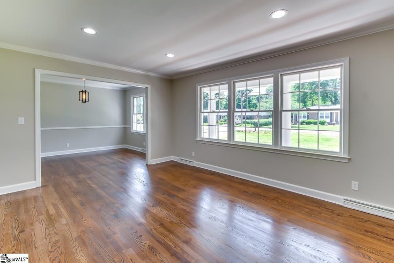 Property image 4 at 11 Howell Circle, Greenville, SC 29615