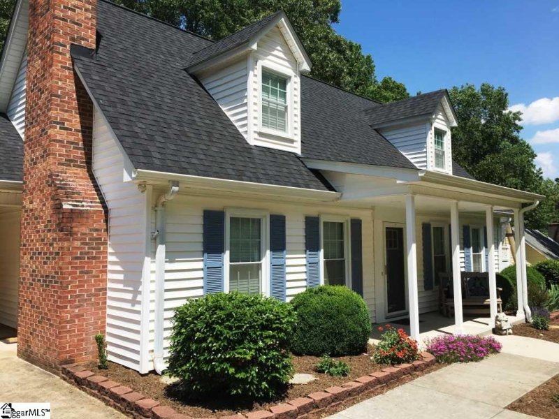 Property image 2 at 209 Yorktown Court, Easley, SC 29642