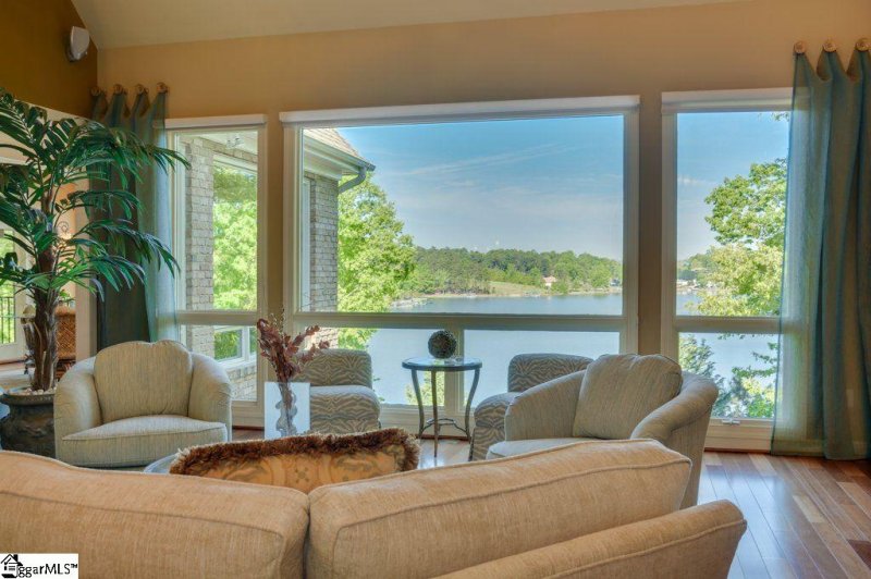 Property image 5 at 504 Viewpoint Court, Seneca, SC 29672