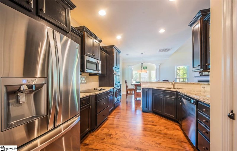 Property image 3 at 8 Morton Grove Lane, Simpsonville, SC 29681