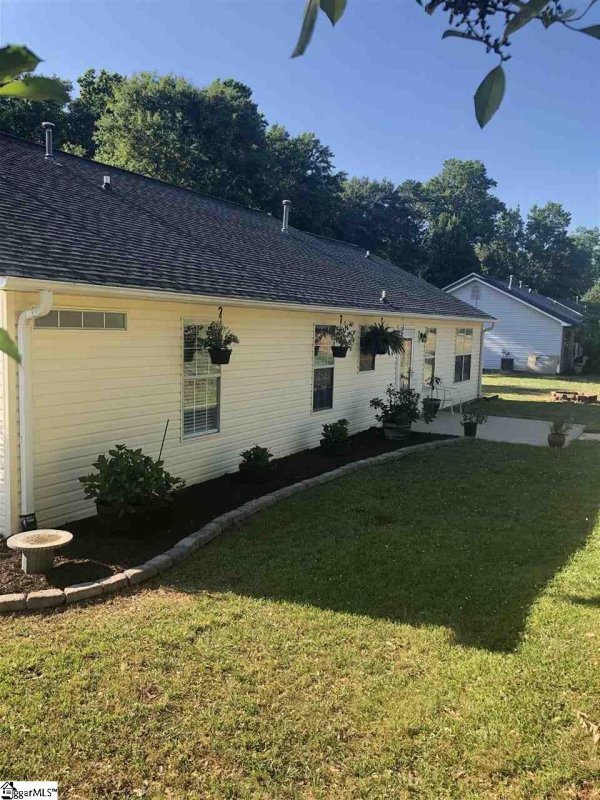 Property image 3 at 200 Harris Drive, Greer, SC 29651