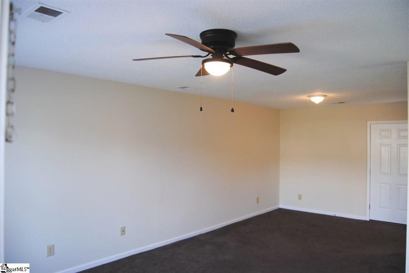 Property image 4 at 111 Essex Drive, Clinton, SC 29325