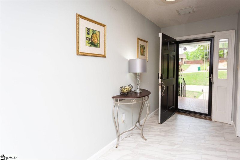 Property image 3 at 292 Heathwood Drive, Spartanburg, SC 29307