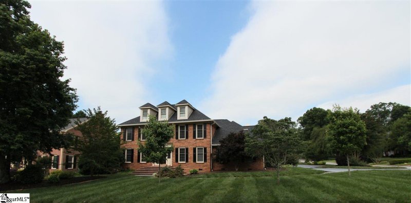 Property image 2 at 106 Sanderling Drive, Greenville, SC 29607