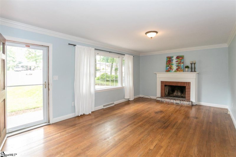 Property image 4 at 202 Longwood Drive, Taylors, SC 29687