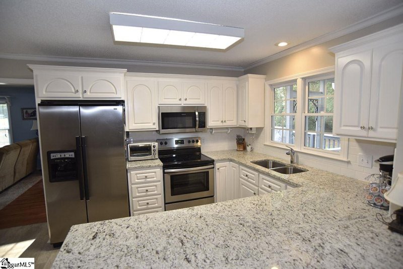 Property image 2 at 12 Woodwind Way, Greer, SC 29651