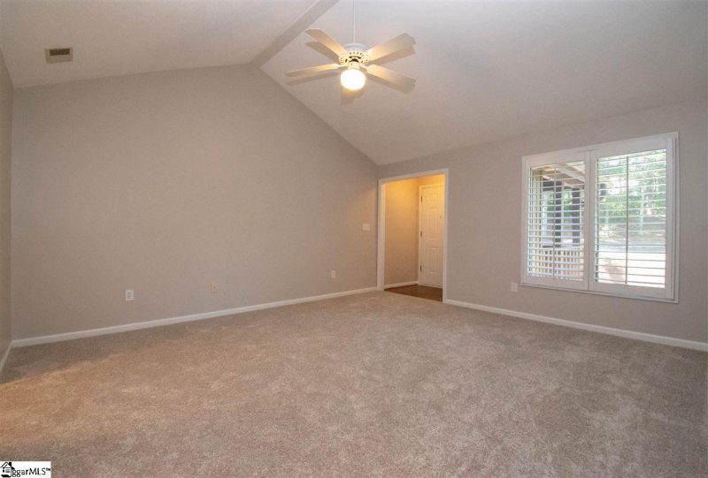 Property image 3 at 18 Creekside Way, Greenville, SC 29609