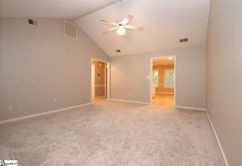 Property image 4 at 18 Creekside Way, Greenville, SC 29609