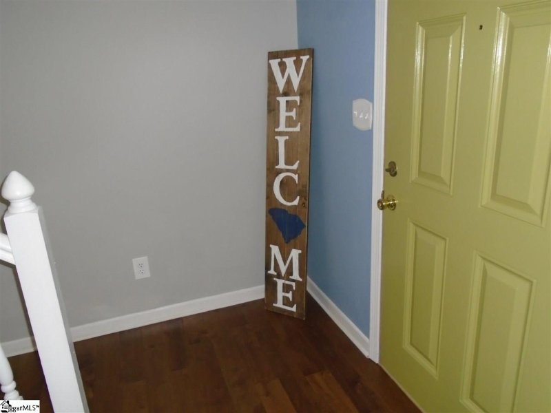 Property image 4 at 200 Woodview Drive, Taylors, SC 29687