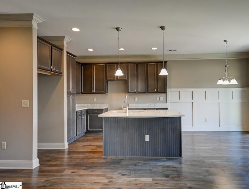 Property image 3 at 814 Lynshire Lane, Moore, SC 29369