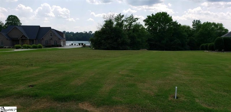 Property image 3 at 129 Shore Vista Lane, Greer, SC 29651