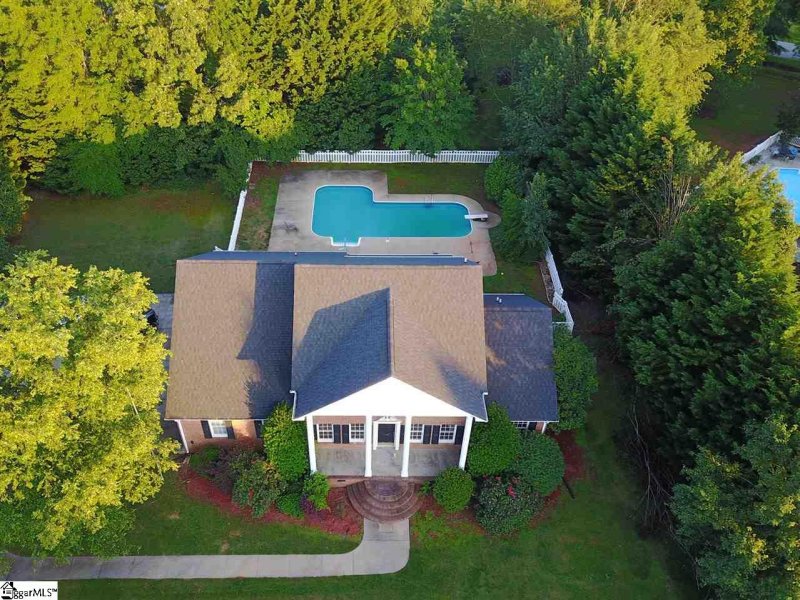 Property image 2 at 106 Deerpath Court, Greenville, SC 29617