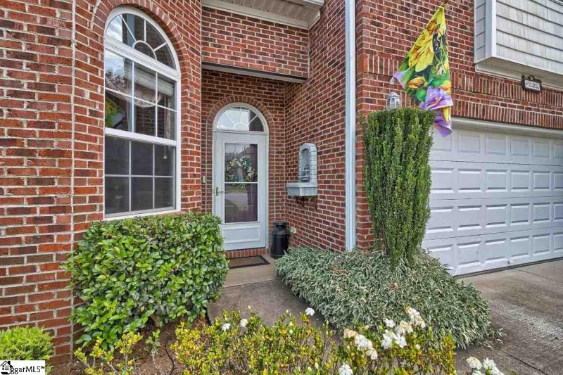 Property image 2 at 101 Roberts Hill Drive, Taylors, SC 29687