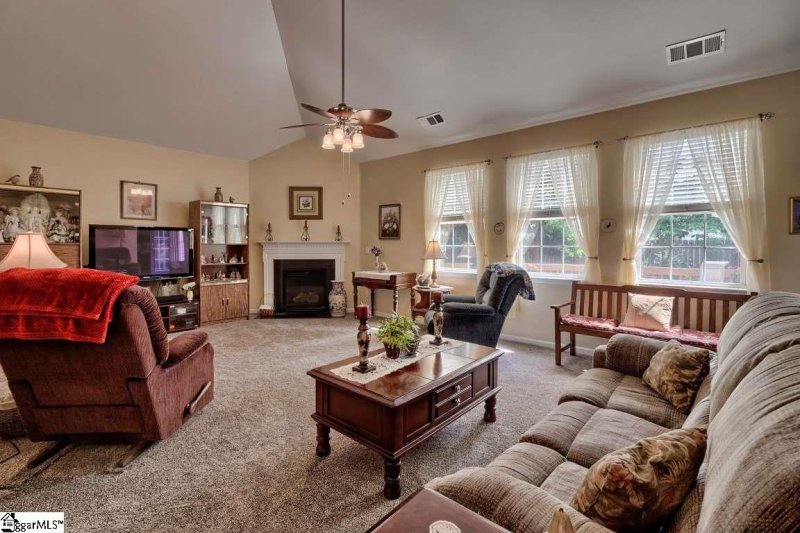 Property image 5 at 101 Roberts Hill Drive, Taylors, SC 29687