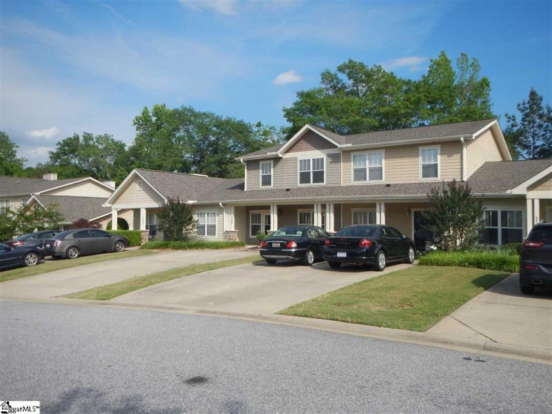 Property image 2 at 320 Shallow Drive, Taylors, SC 29687