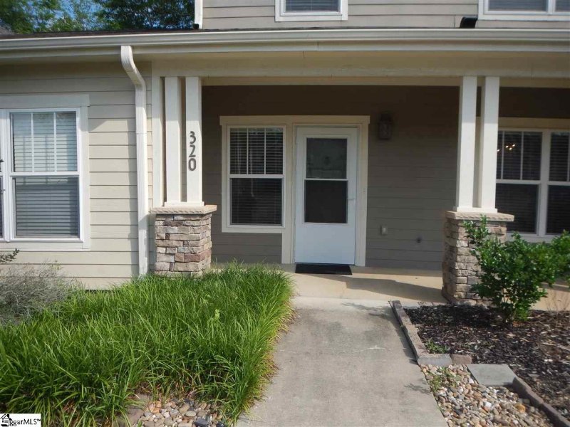 Property image 3 at 320 Shallow Drive, Taylors, SC 29687