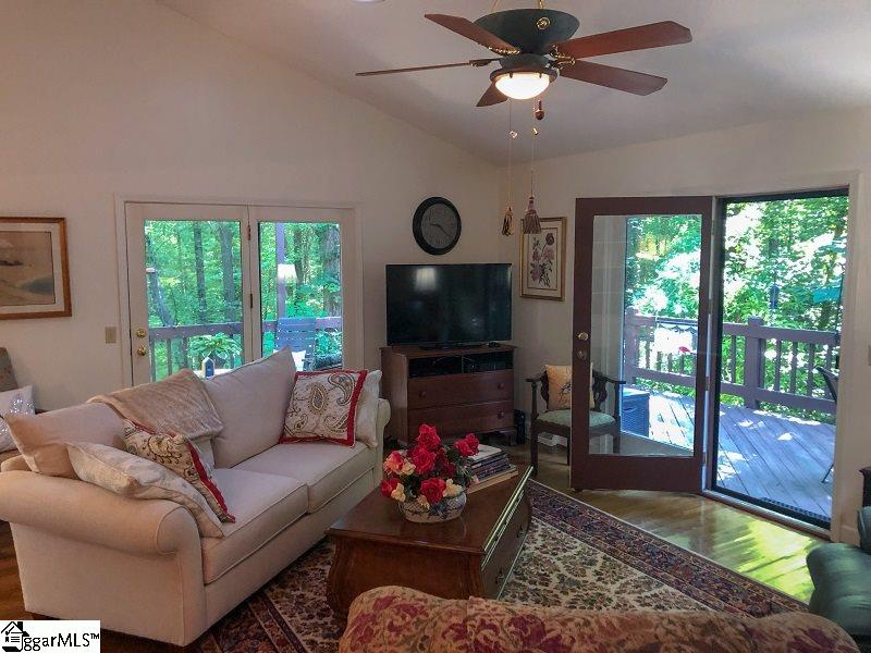 Property image 5 at 22 Creekside Way, Greenville, SC 29609