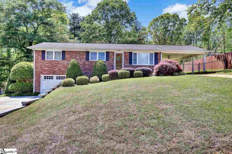 Property image 5 at 6 Harbor Drive, Greenville, SC 29611