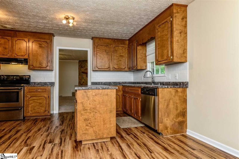 Property image 4 at 312 Longview Terrace, Easley, SC 29642