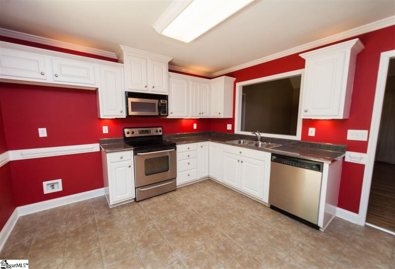 Property image 3 at 105 Caroway Court, Spartanburg, SC 29303