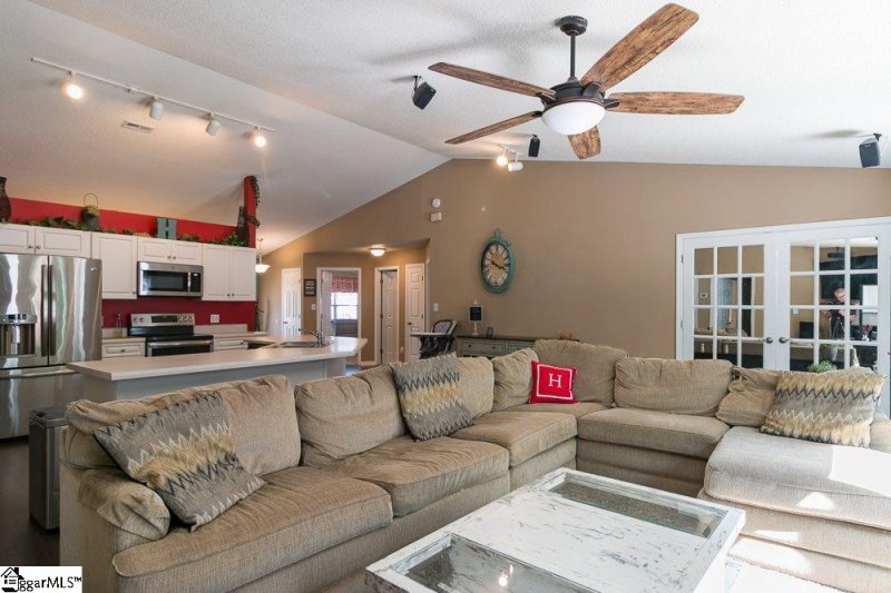 Property image 4 at 304 Hill Lane, Mauldin, SC 29662