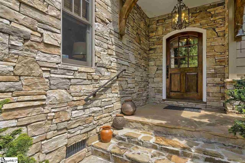 Property image 5 at 10 Dawson Road, Greenville, SC 29609