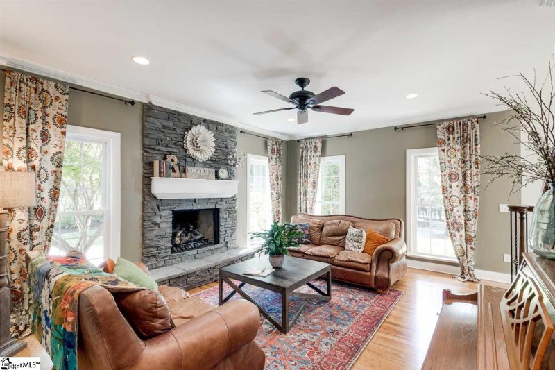 Property image 3 at 143 Kingswood Circle, Simpsonville, SC 29681