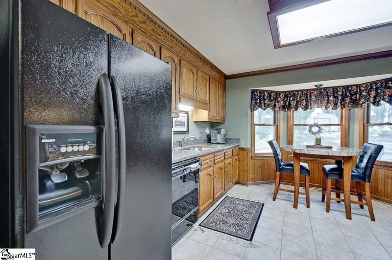 Property image 3 at 121 Wyatt Oaks Court, Easley, SC 29642