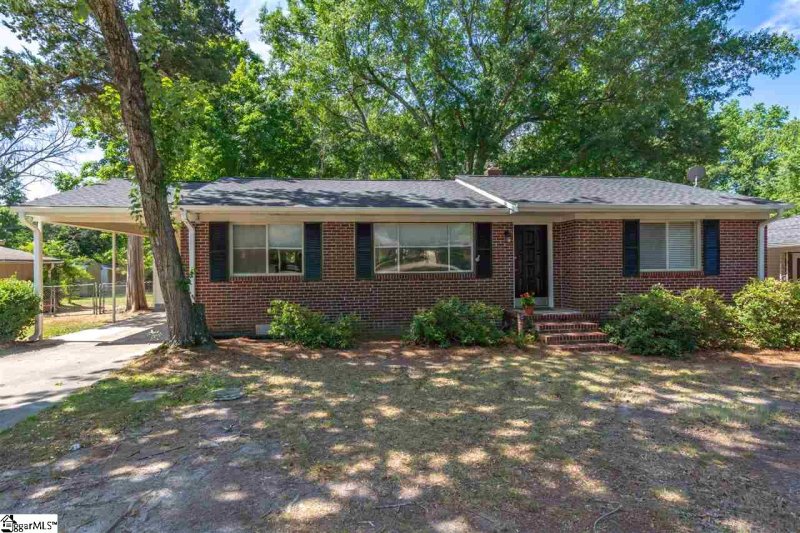 8 Forestdale Drive