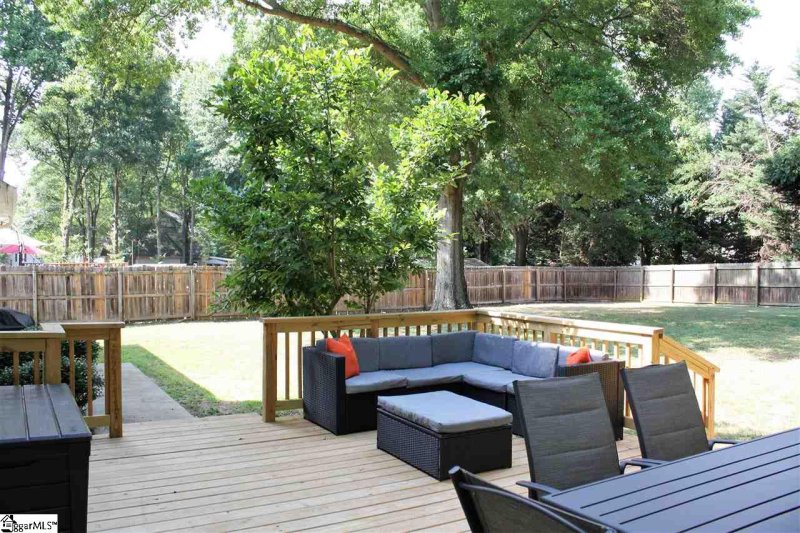 Property image 2 at 104 Wappoo Lane, Taylors, SC 29687