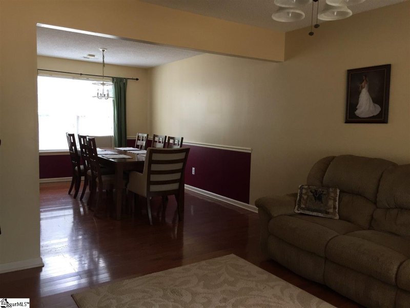 Property image 5 at 27 Michell Drive, Taylors, SC 29687