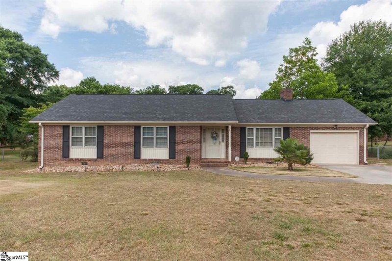 Property image 2 at 19 Cunningham Road, Taylors, SC 29687